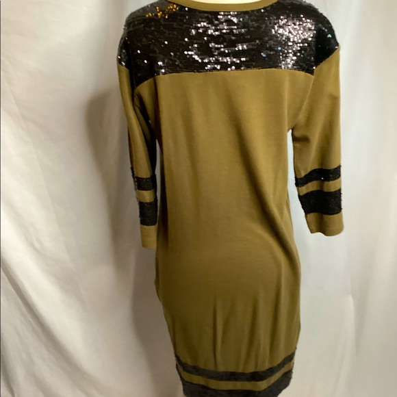 H&M dress with black sequins and pockets Size 4 - Picture 6 of 7